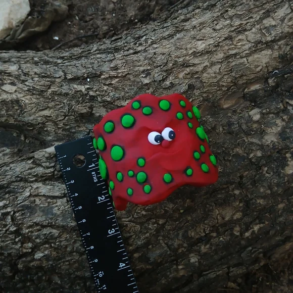 Red and Green Polka Dot Bracelet - Picture 6 of 9